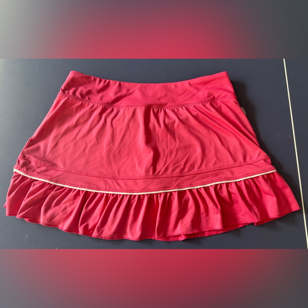 Nike dark pink tennis Skirt with Ruffled Hem, built in shorts